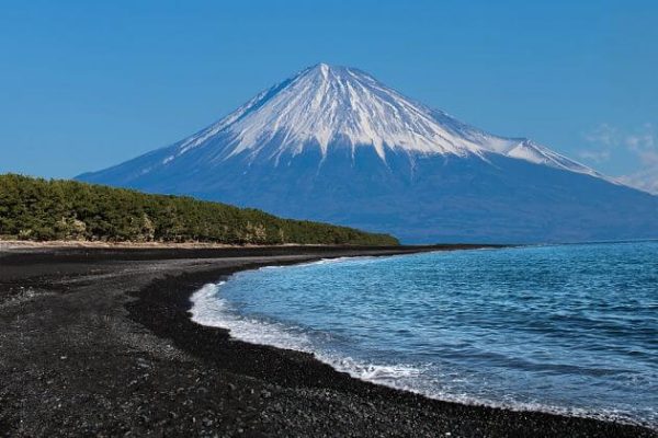 Miho-no-Matsubara-beach